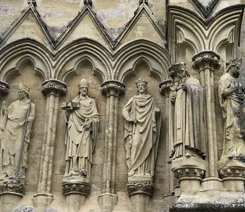 Carved effigies of kings and bishops.